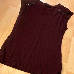 Gap short sleeved shirt with beaded sleeve detail